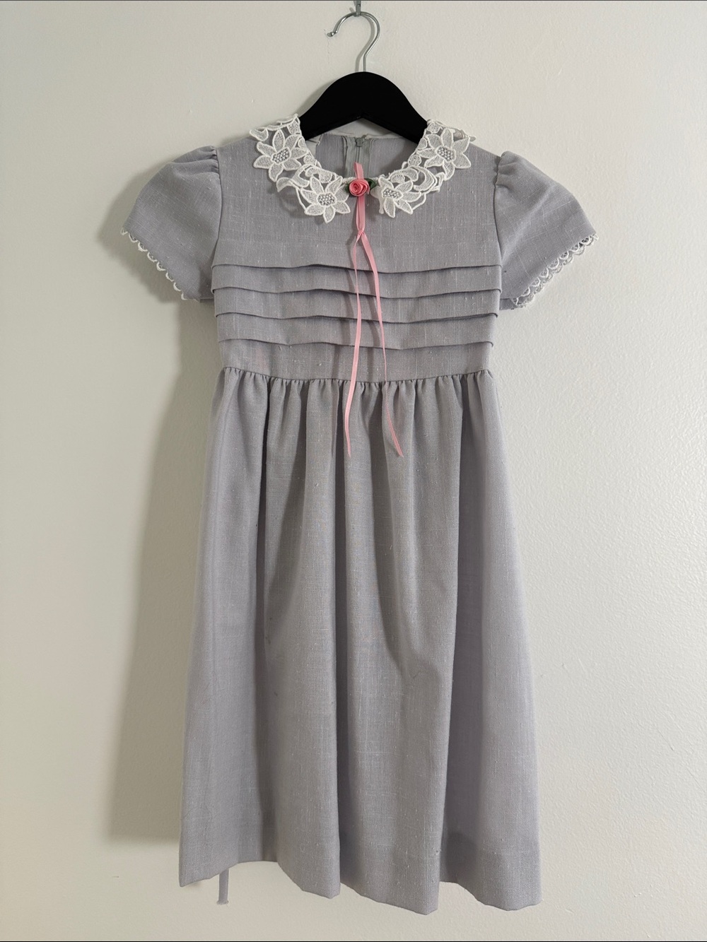 Vintage Girls' Lace-Collar Light Gray Formal Dress with Pink Ribbon and tie back